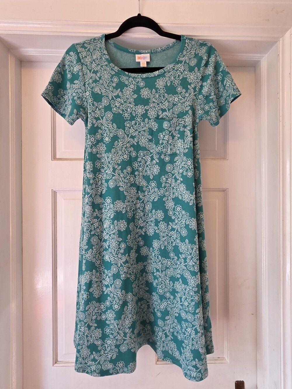 LuLaRoe t-shirt dress in seafoam green with floral design XXS